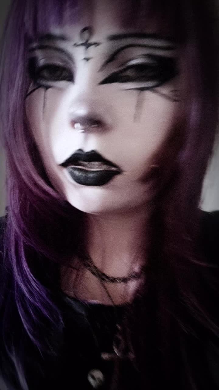 @༺☥༻
