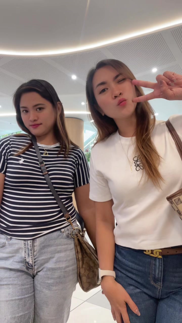 @𝑨𝒏𝒅𝒚💎🌻🦋👩🏼&zwj;🏫