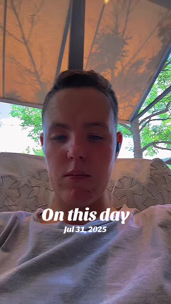 @Pretty boy grey🏳️⚧️