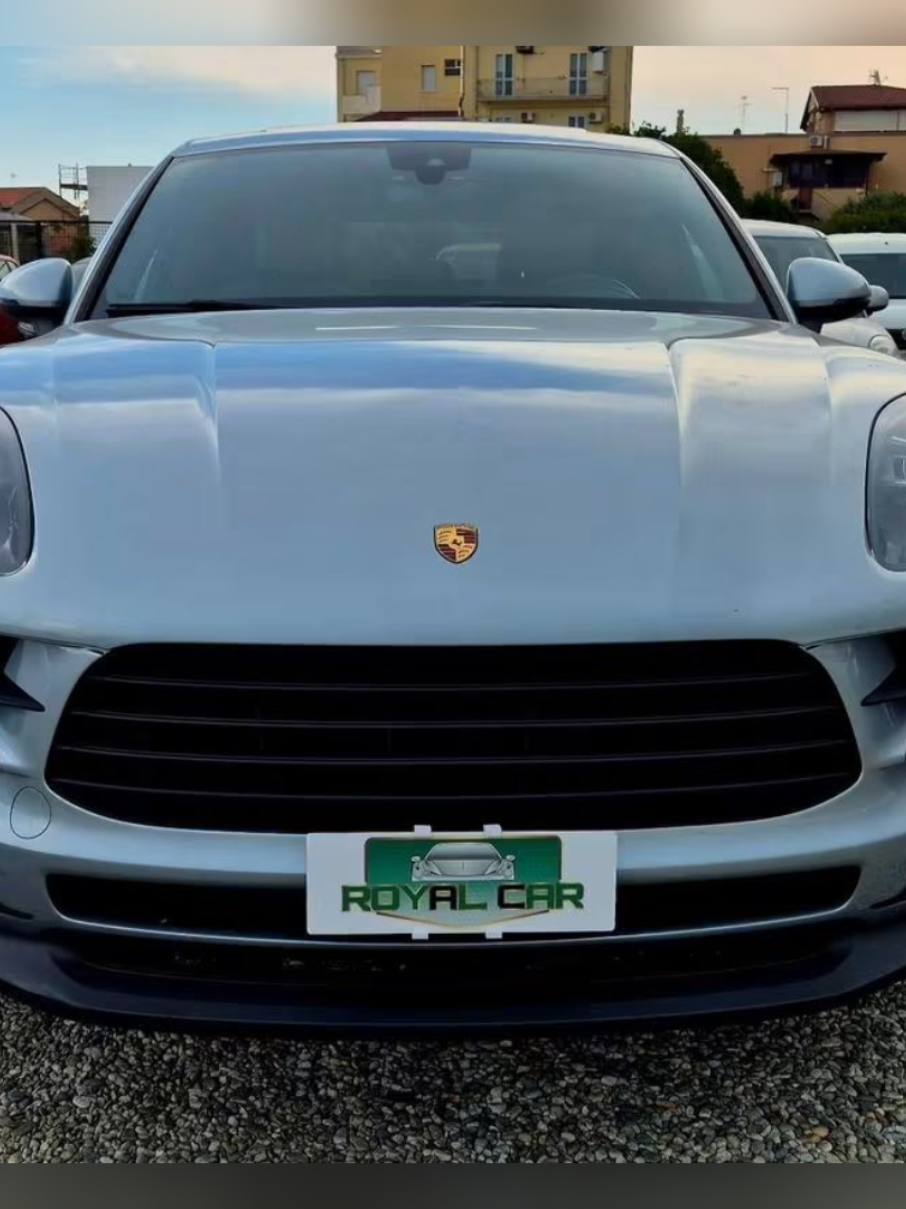 @RoyalCarRC