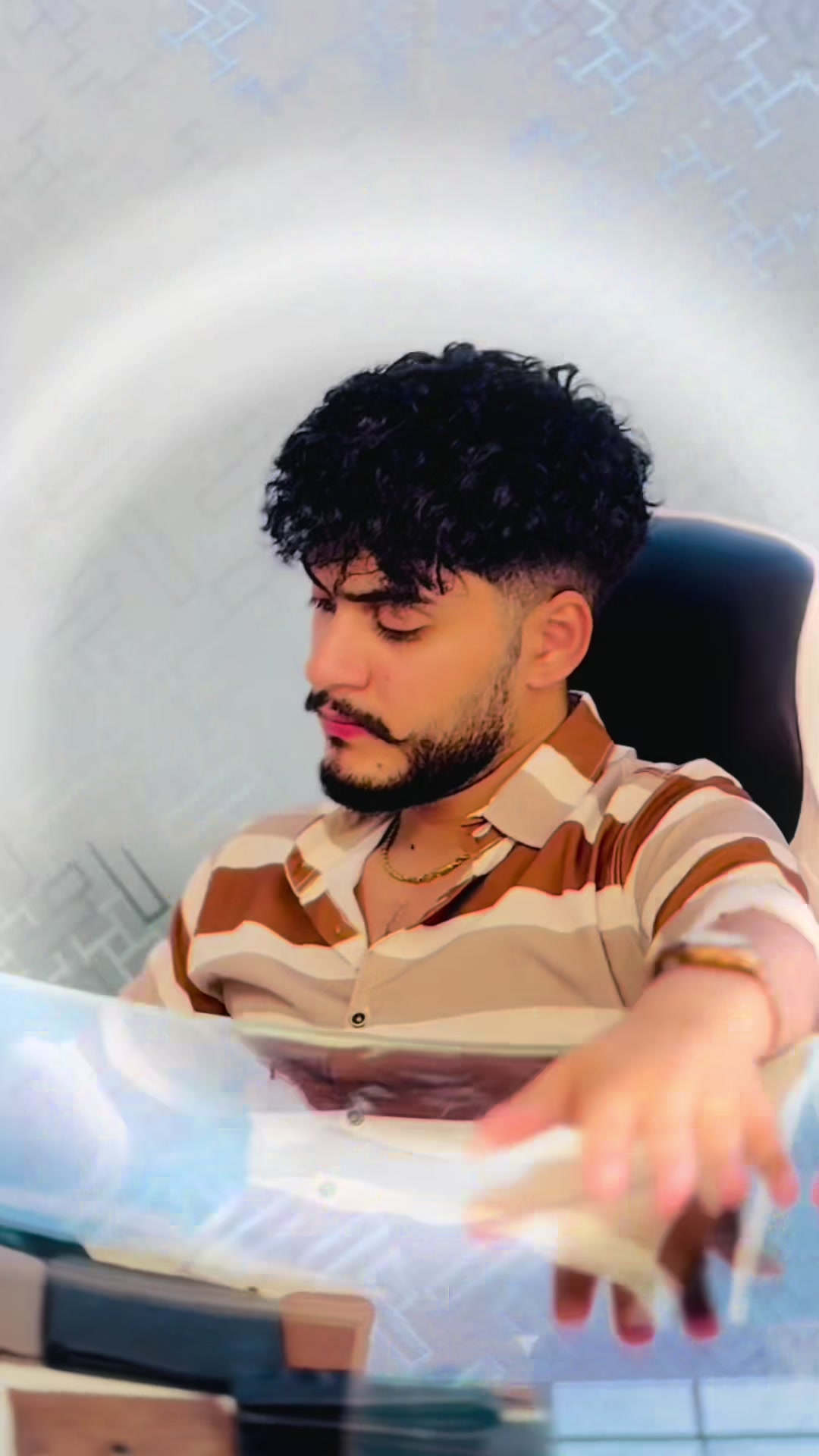 @MR SHEIKH 👑