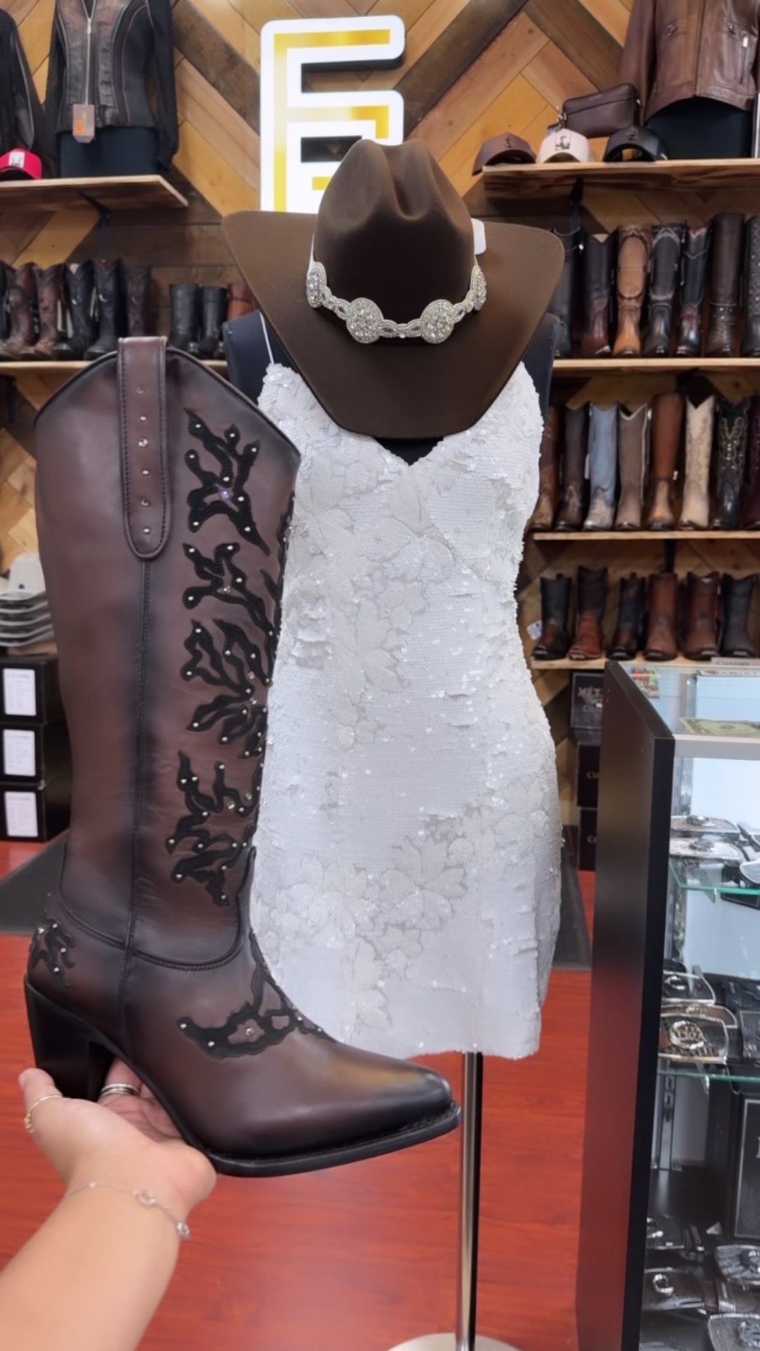 @La Laguna Western Wear