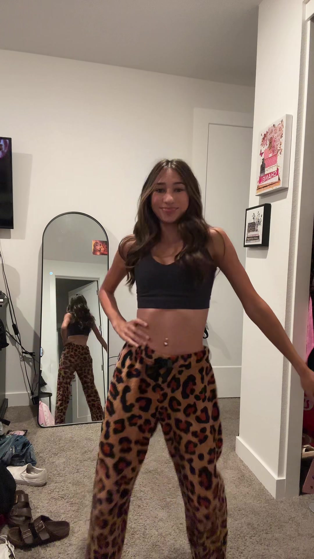 @bella