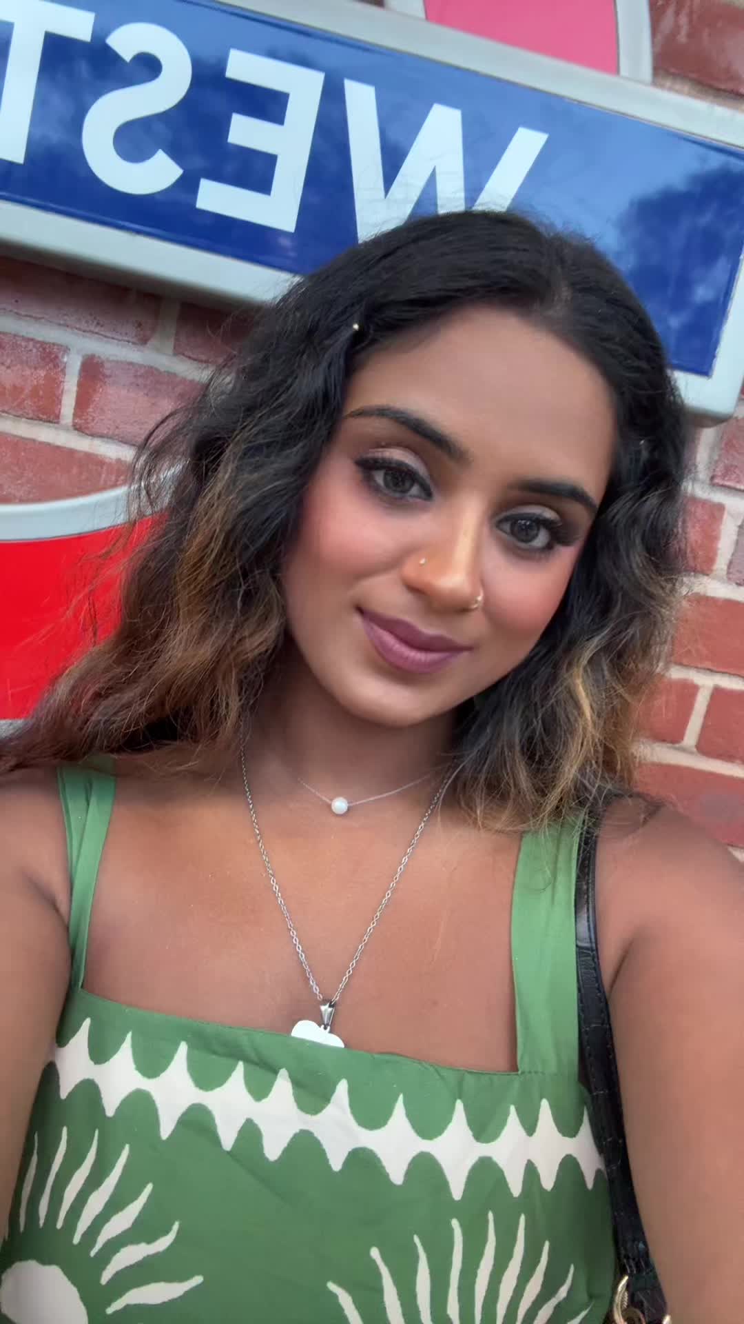 @Abinaya&hearts;️
