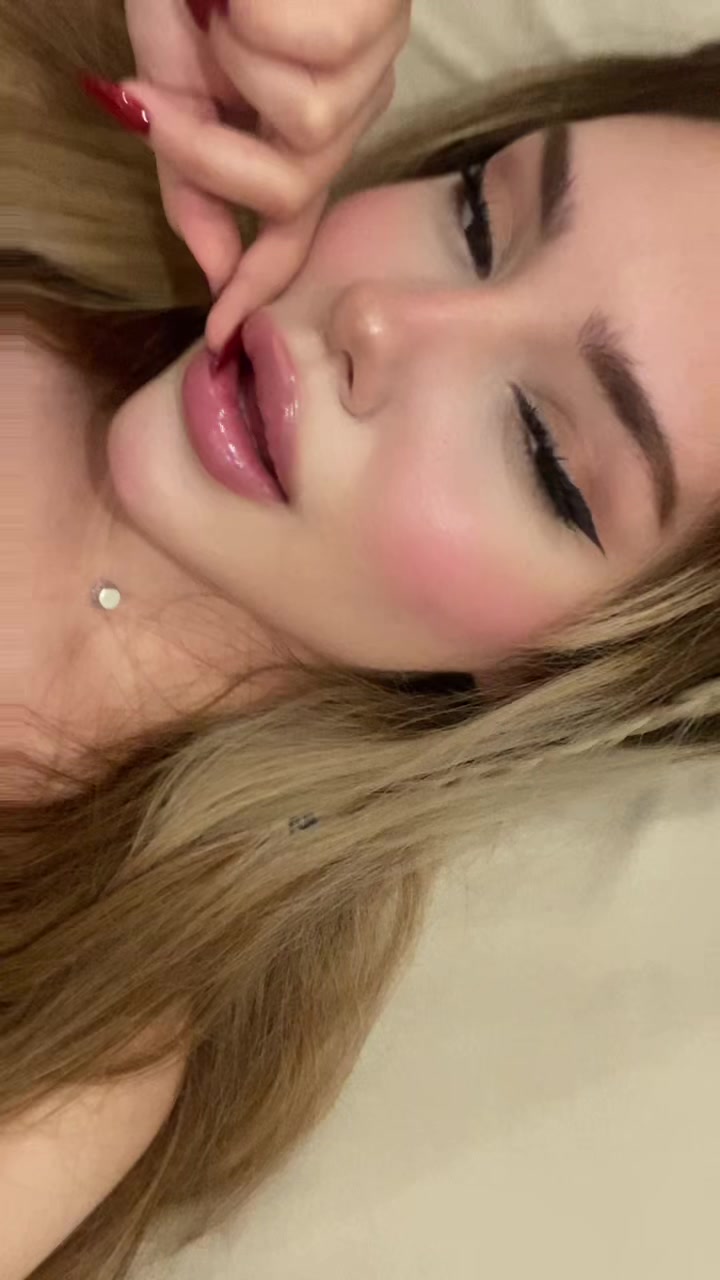 @nazninanjomi