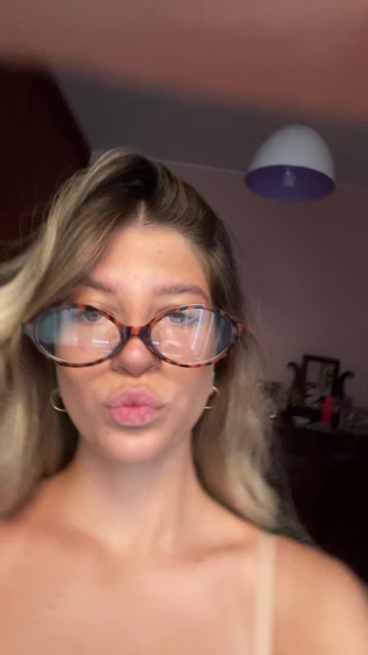 @violettaa