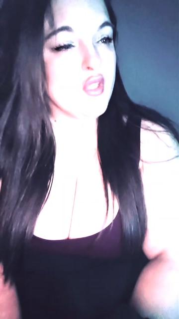 @🎀curvybratbabe71