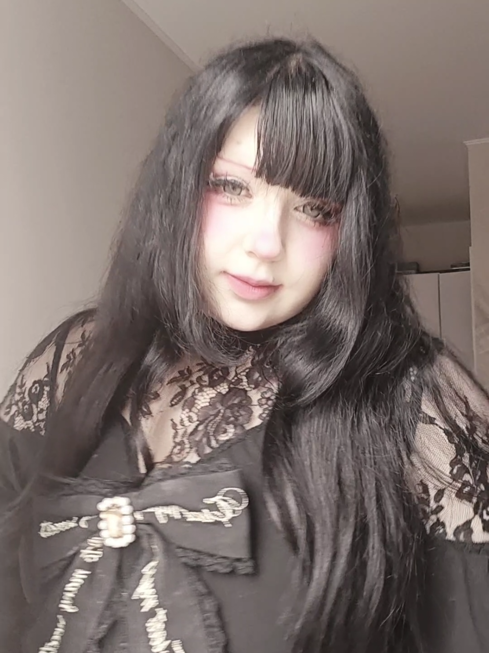 @aya*゚⚞•⚟