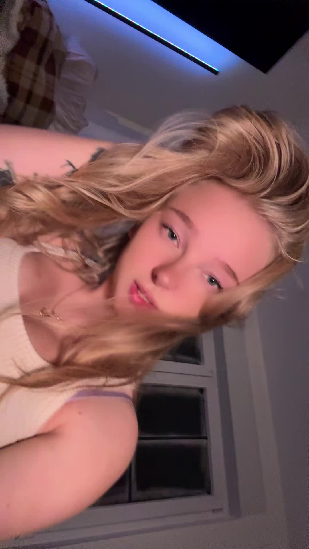 @Blonde_vivi