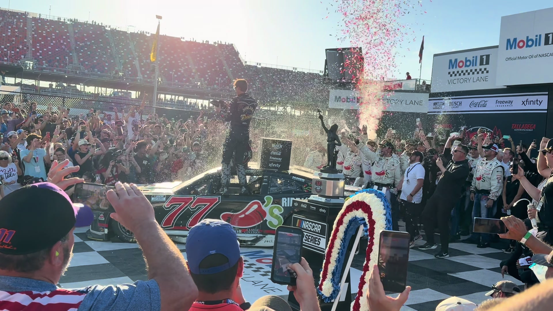 @L E V I & A S H L E E 🏁🇺🇸