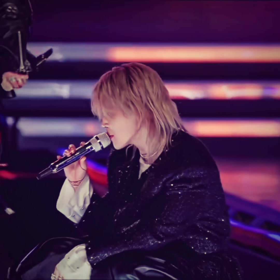 @Leonie ⟭⟬⁷