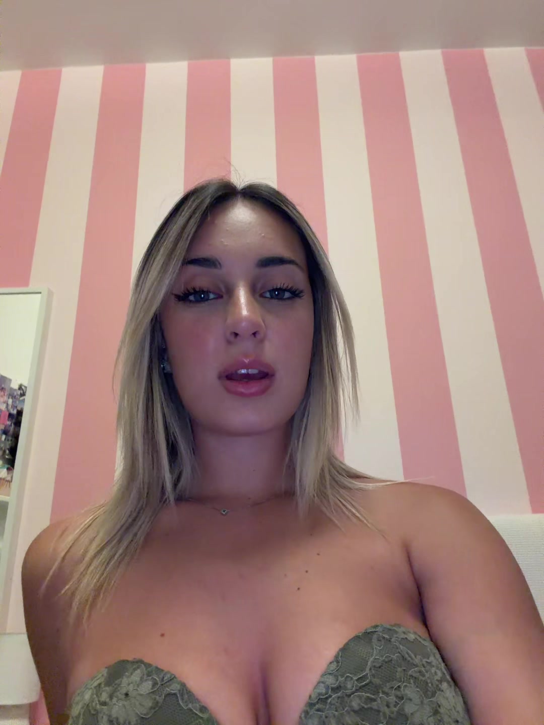 @aurorarullo_