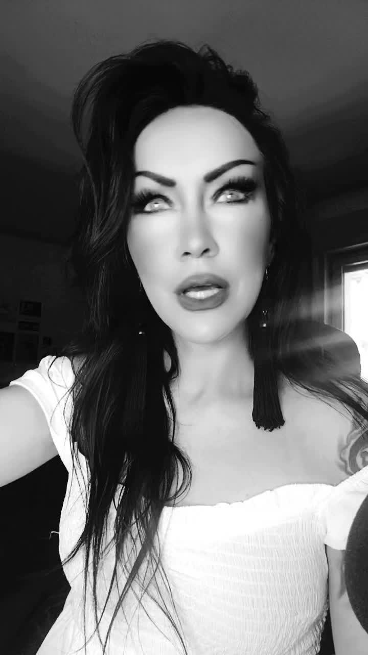 @👑Miss_Scomode_Verità👑