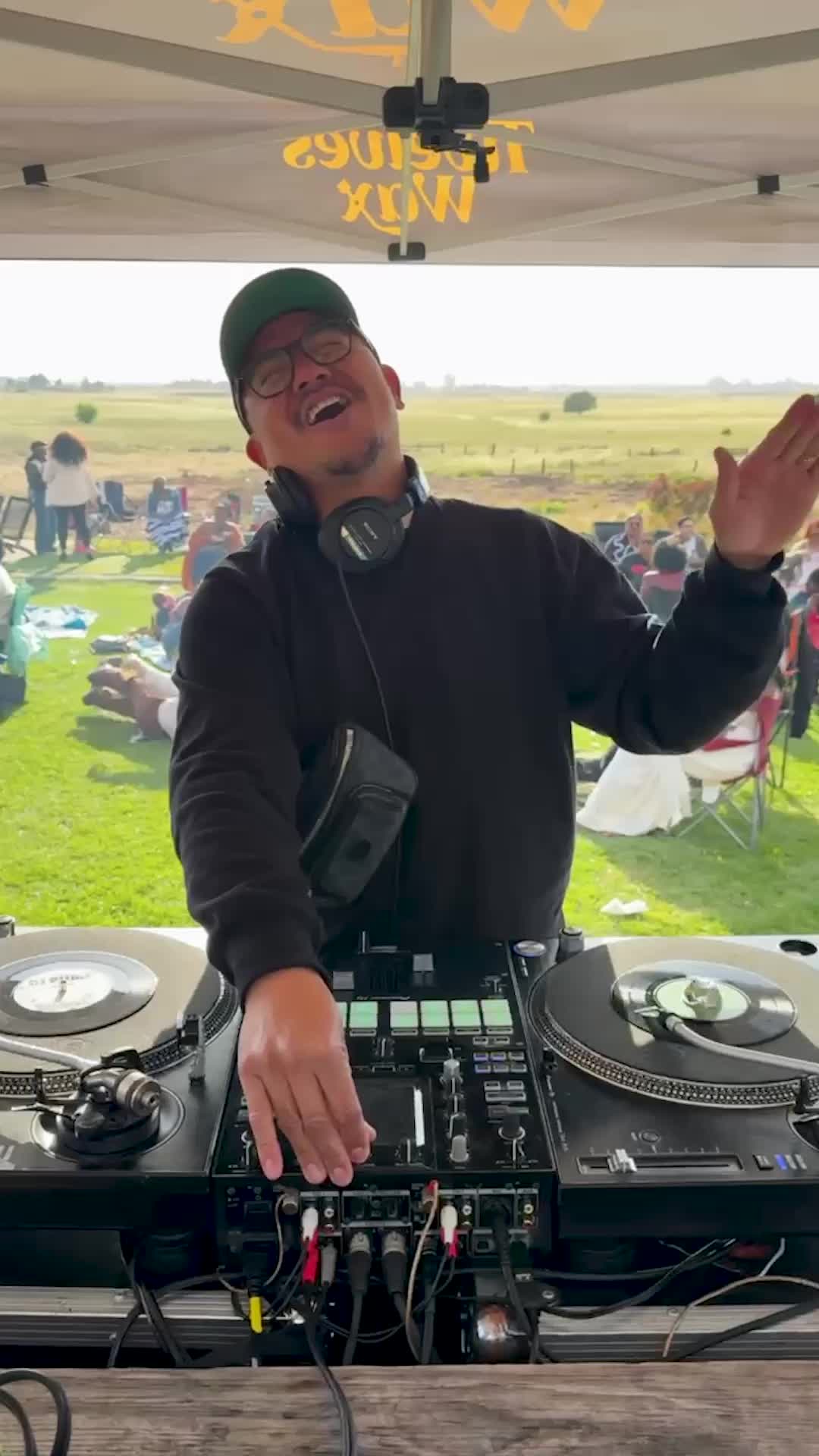 @Chris “DJ FLOW” Santos