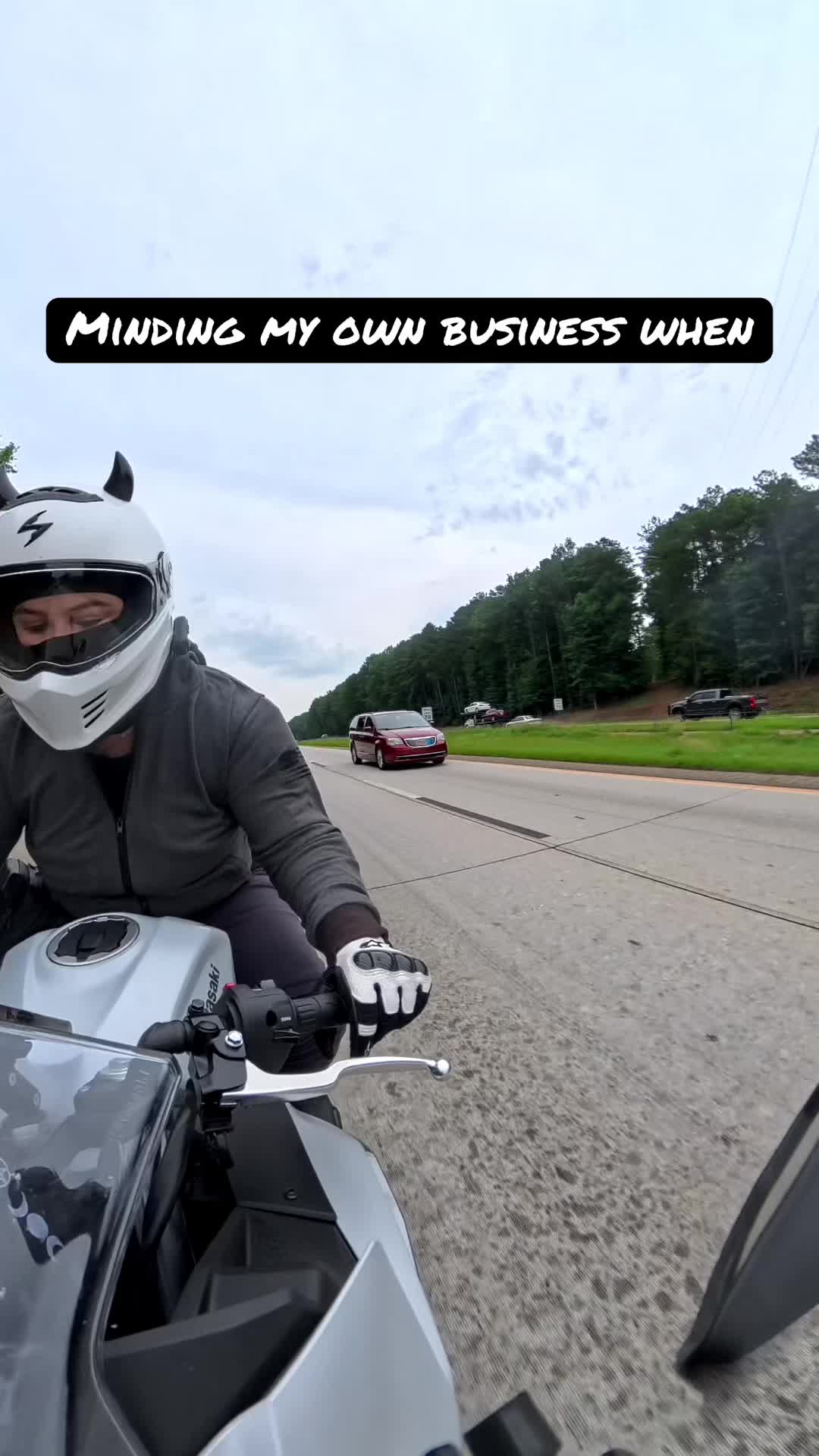 @MoonlitMoto