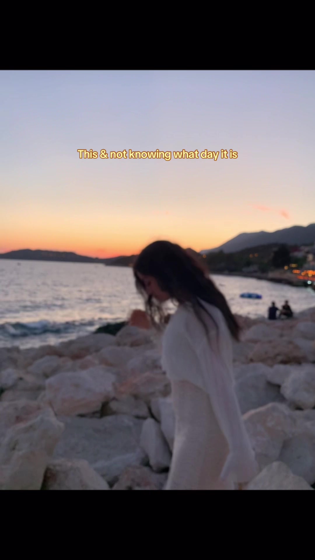 @büş🌷