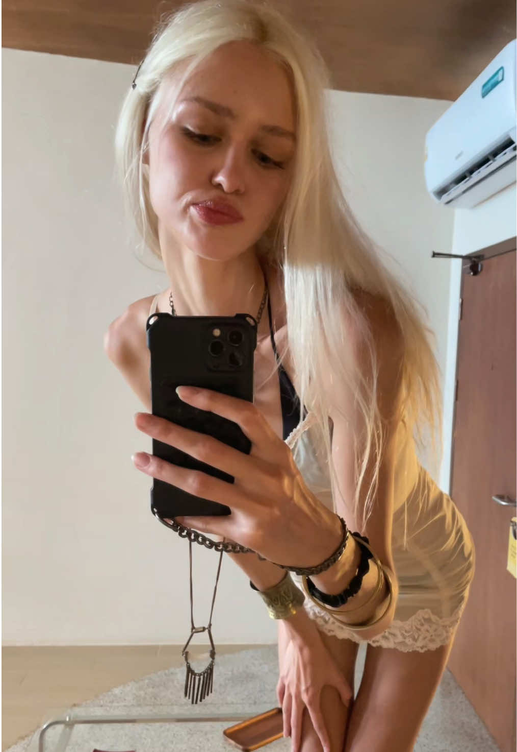 @uglyblondie
