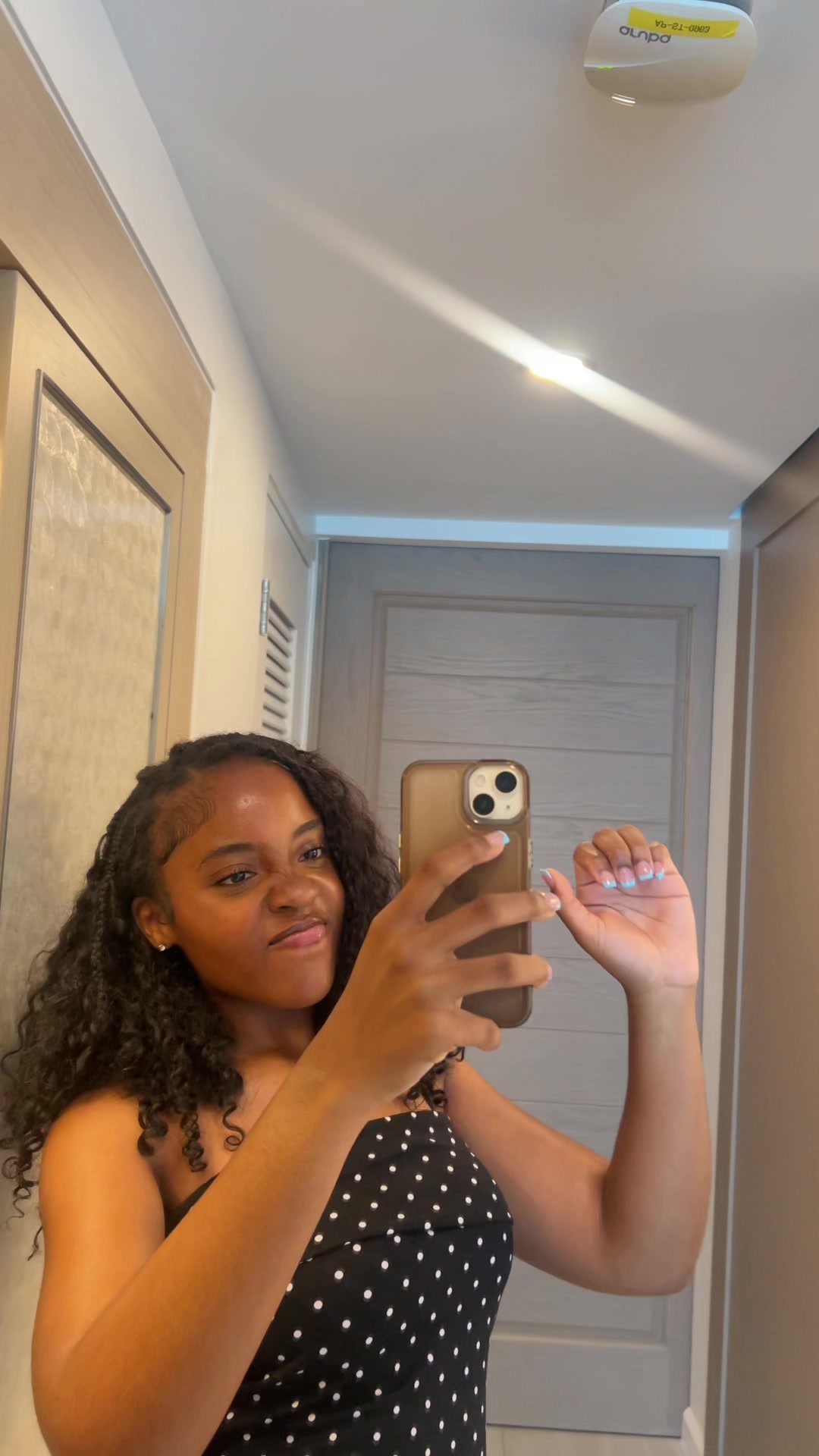 @lovelyy.simonee
