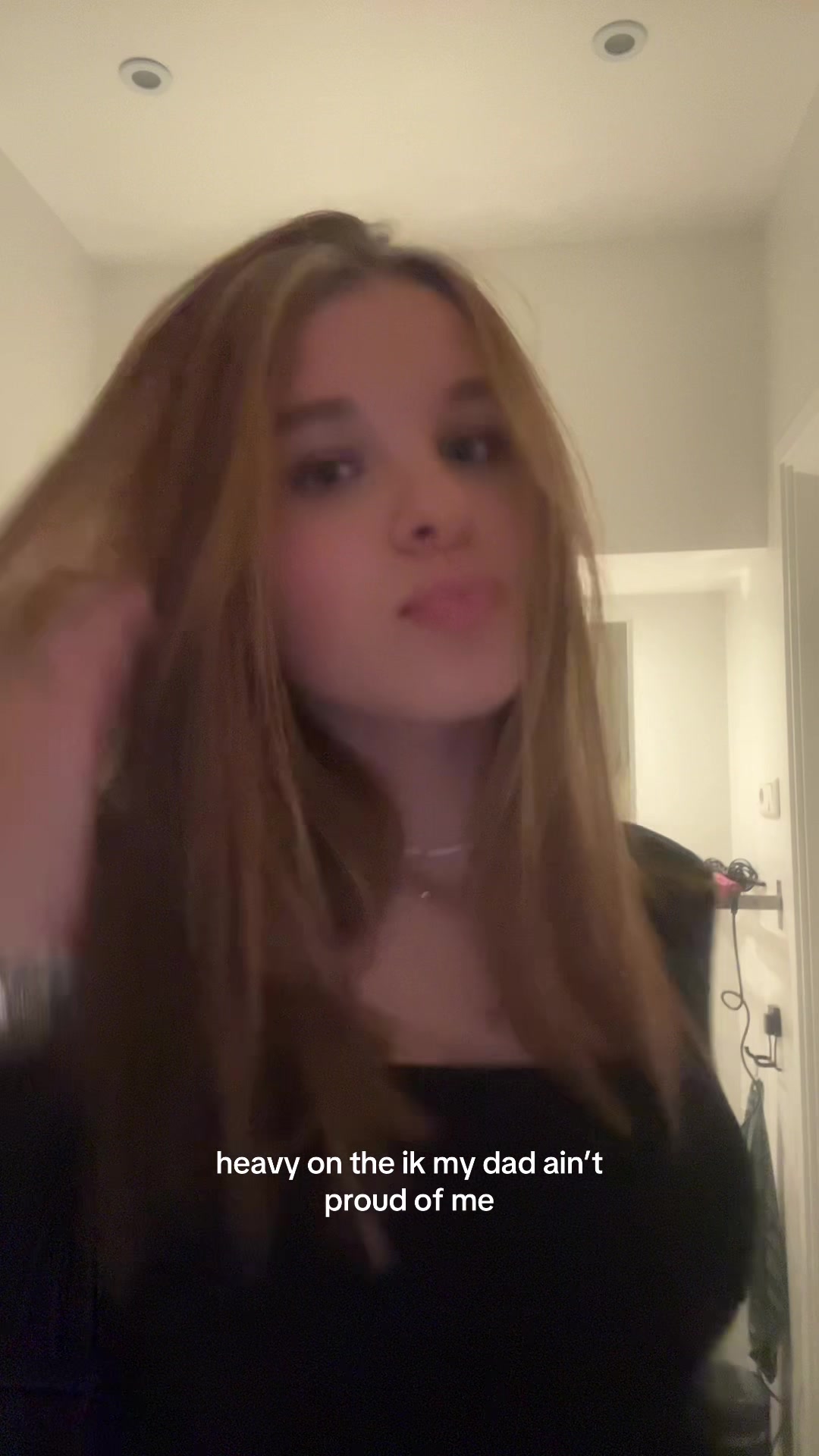 @👤