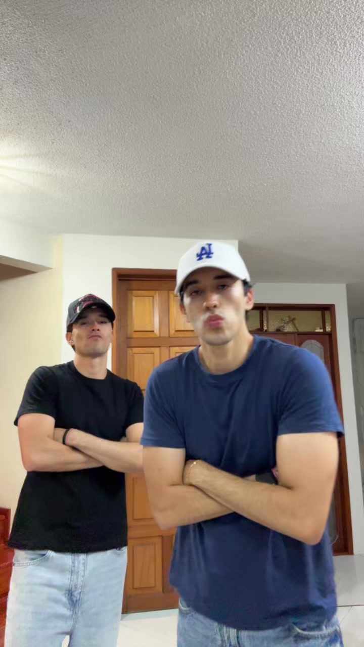 @Zavaleta
