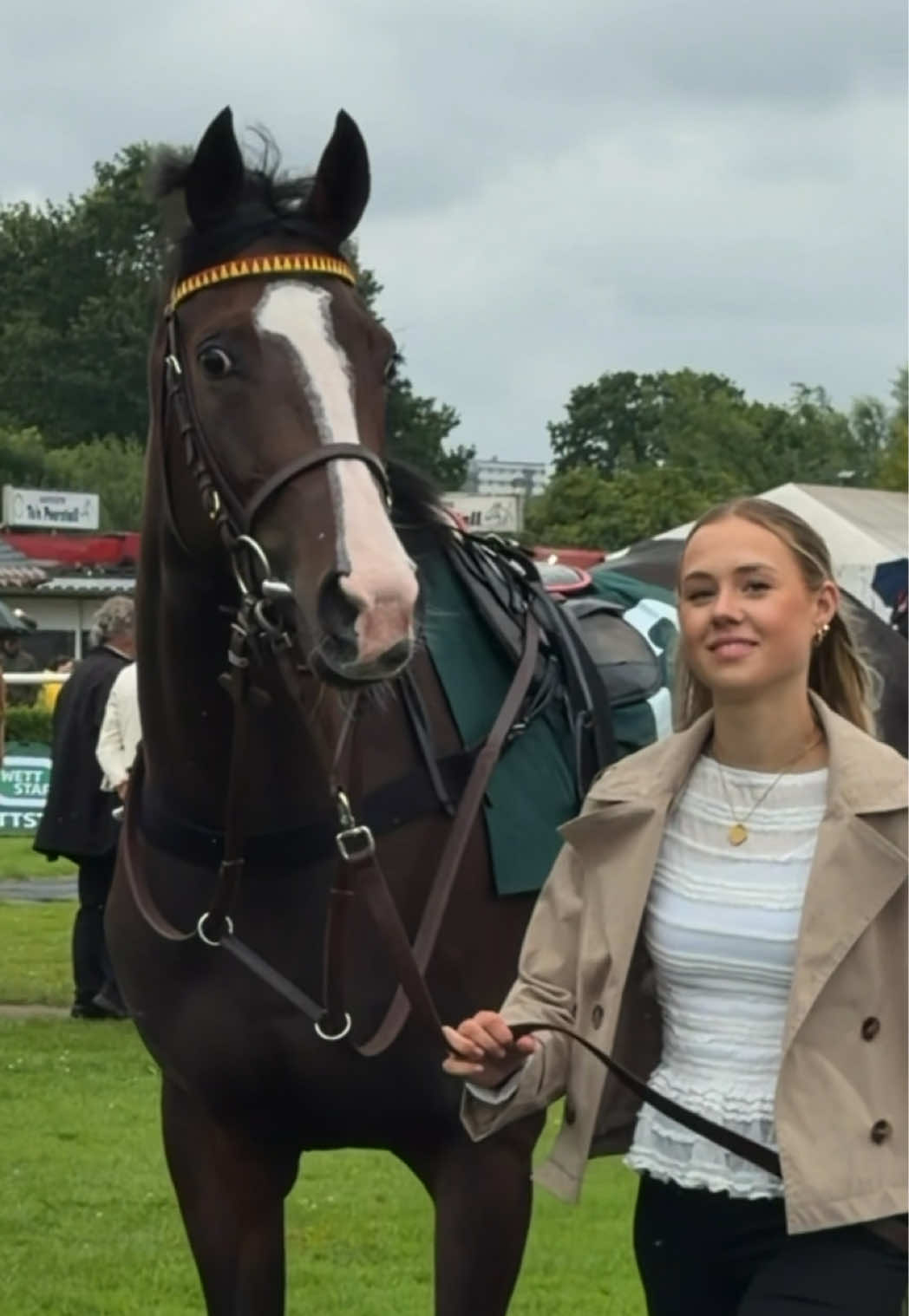 @Laura | German Horseracing