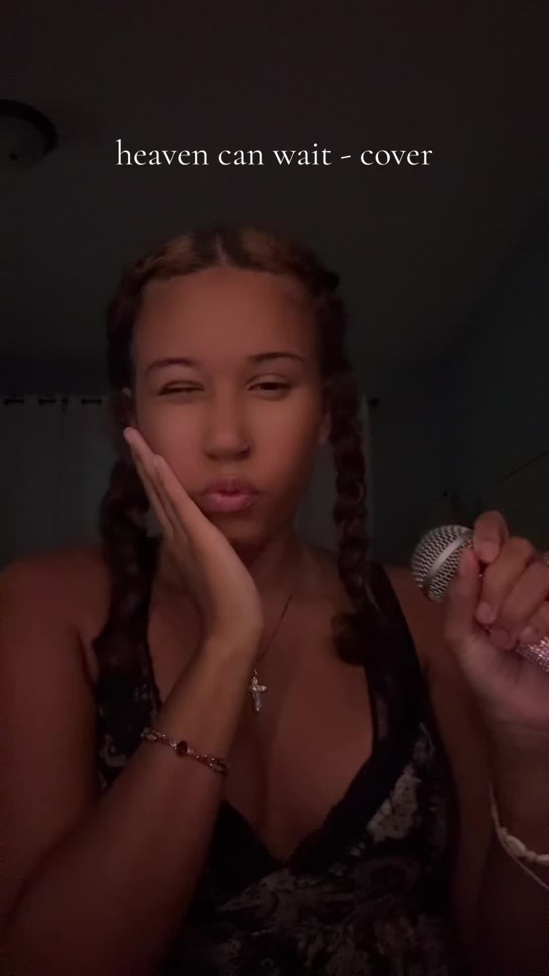 @Brooke sings