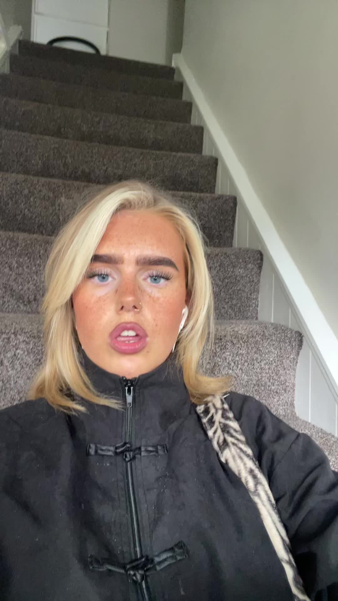 @scarlettduggan_