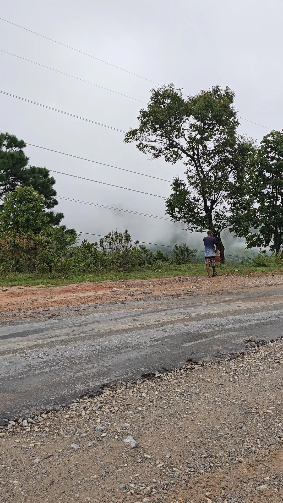 @ဇော်ဝင်း ကားကြီးပြုပြင်ရေး