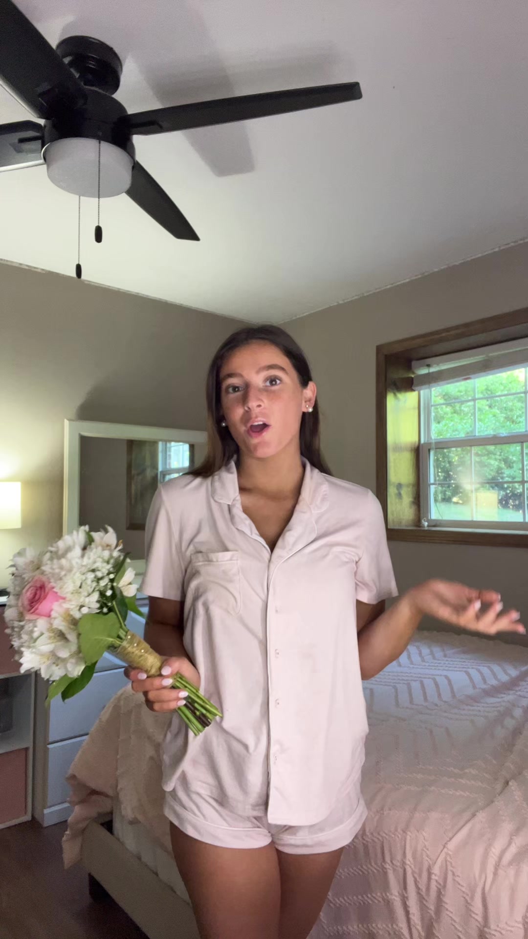 @Bella