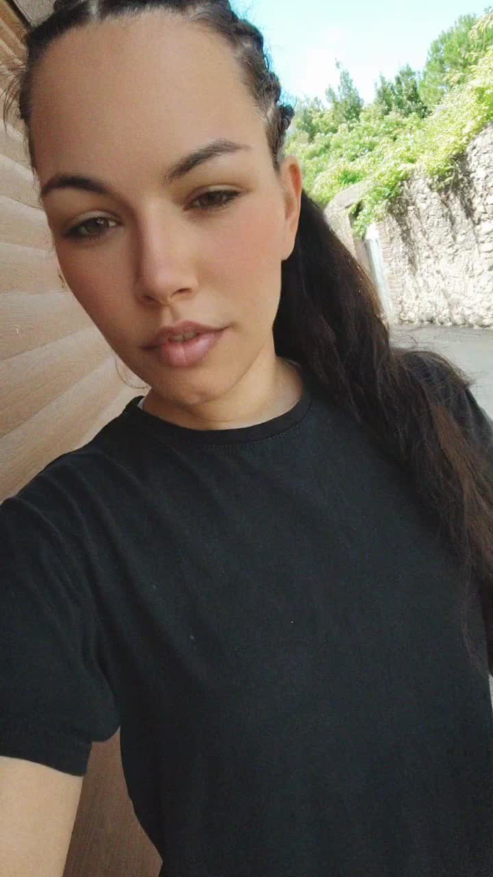 @Angelina_66