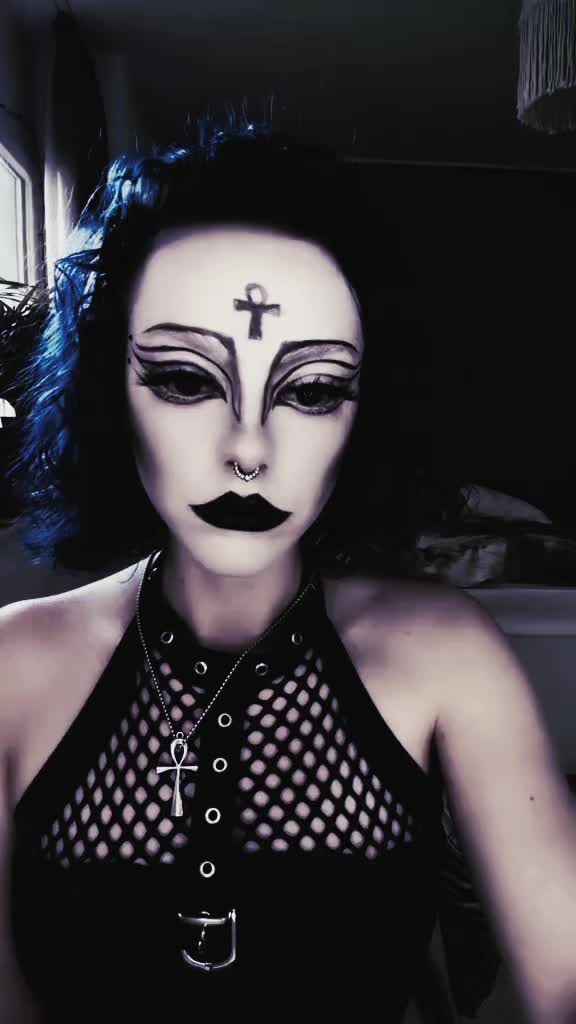 @* . • ° your•moongirl•Nova• °