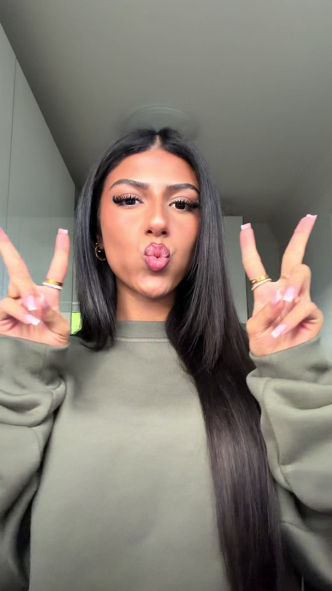 @𝐋𝐔𝐃𝐖𝐈𝐆𝐒𝐁𝐔𝐑𝐆✌🏽