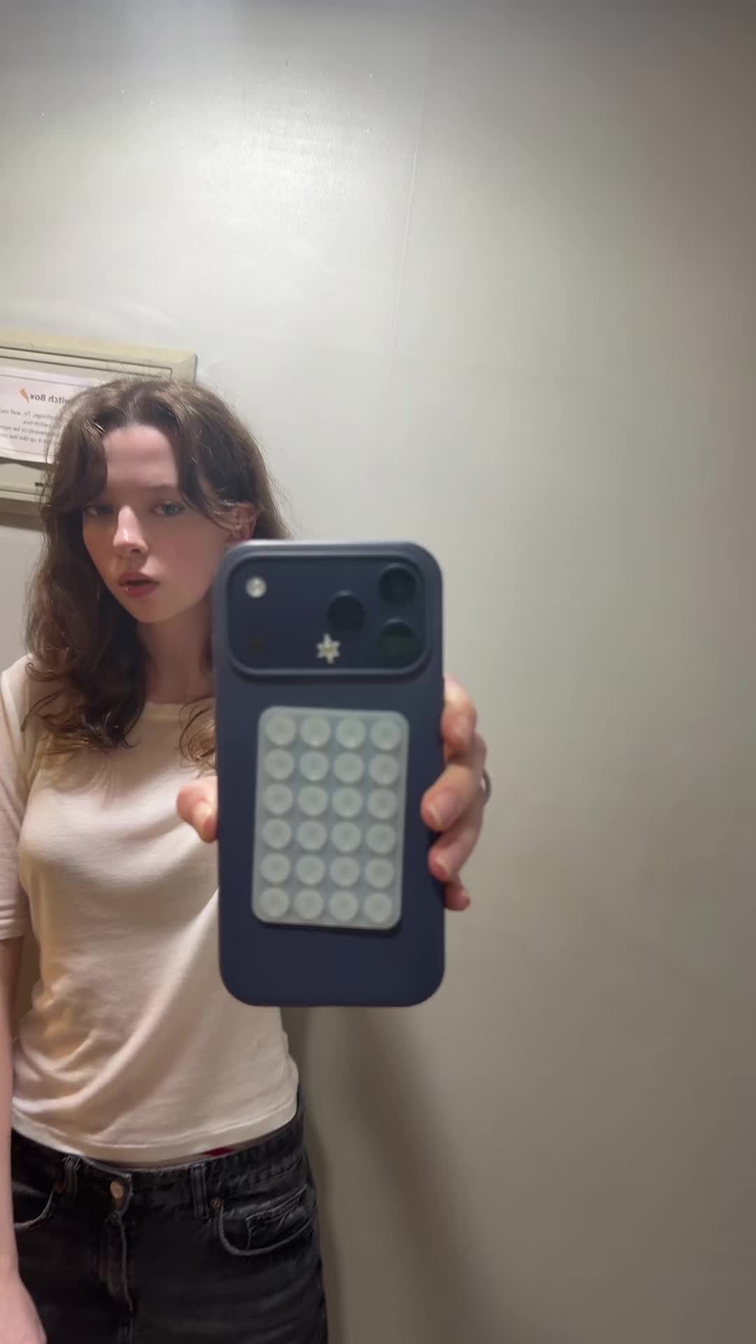 @inst: callmeviplease