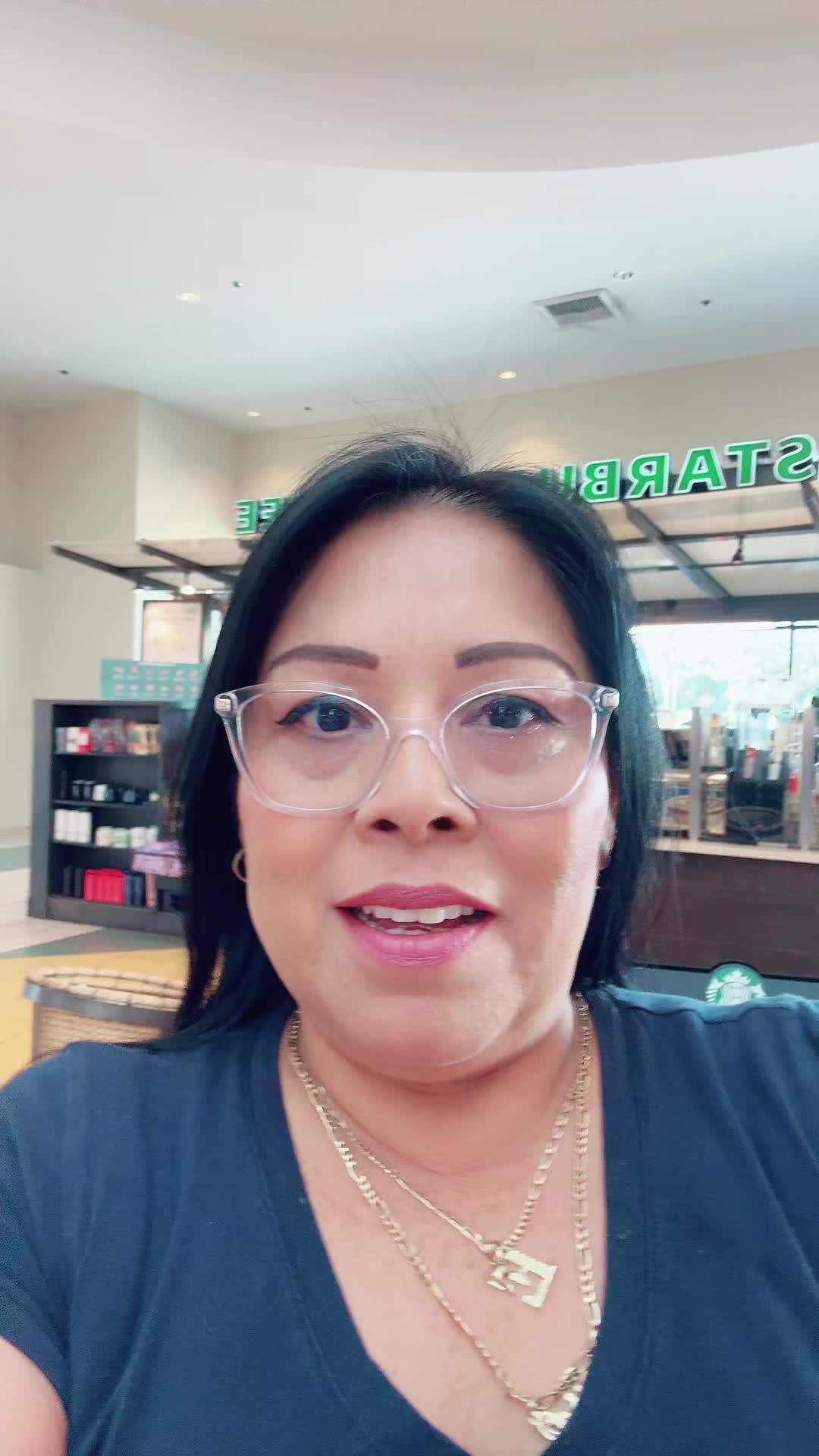 @Elisa Aquino