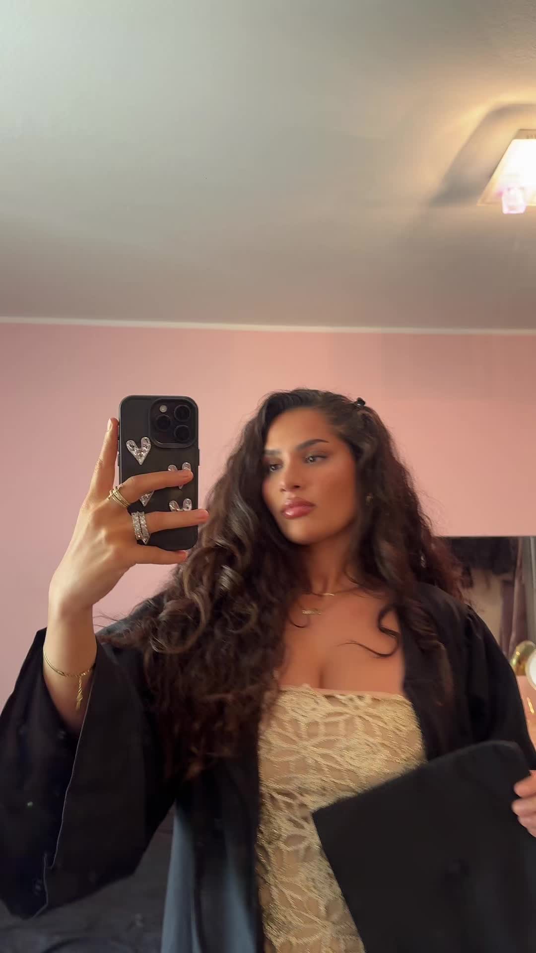 @thelifeofro_