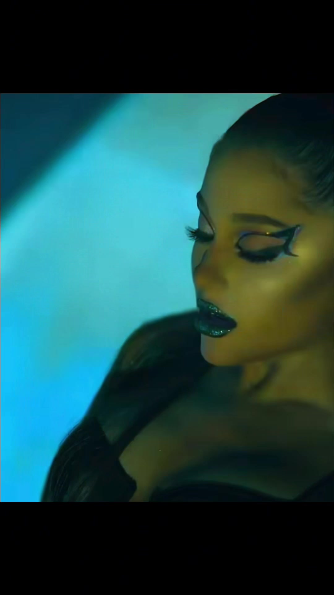 @🎧