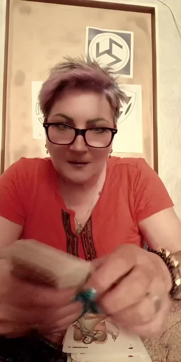 @super Signora dei tarocchi 💪