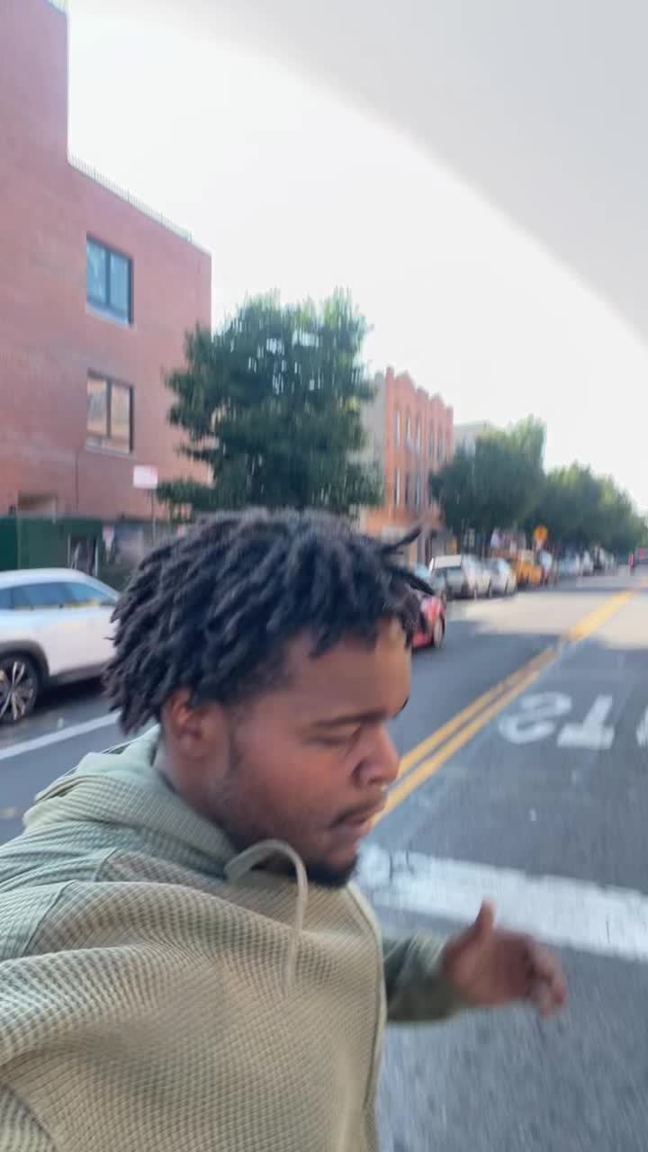 @gymwithbeezy