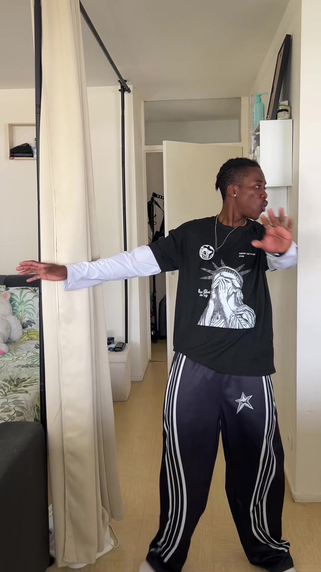 @🧿R&auml;y&auml;n@-b🔱🇨🇬🇦🇴🧿