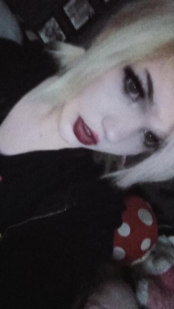 @🦑Xxpierced princessxX🐇