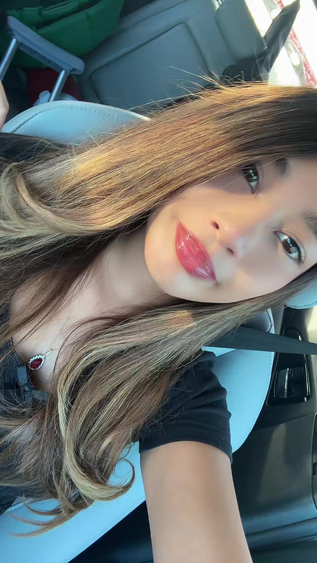 @Theyluvgabba