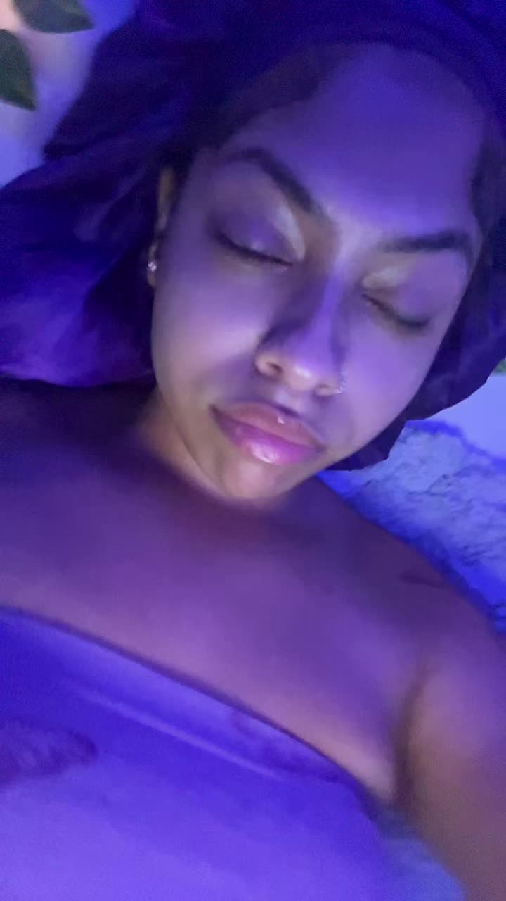 @🤭