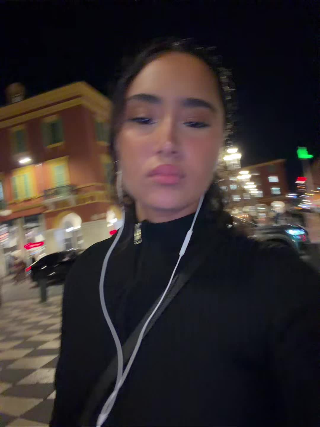 @...