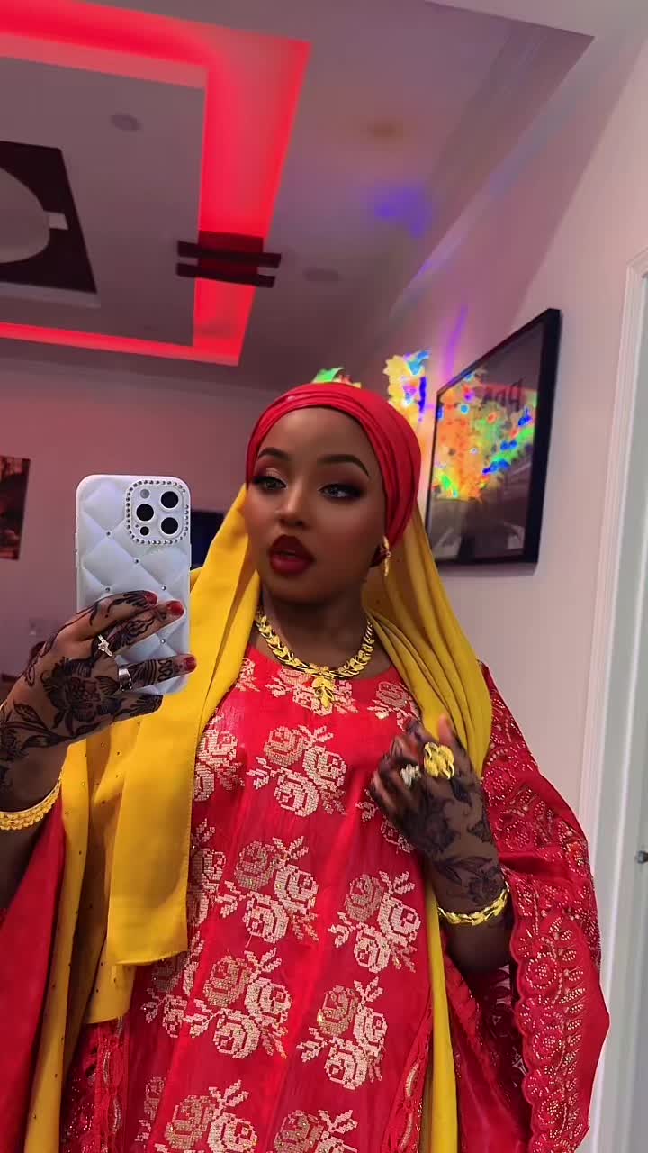 @miss bella