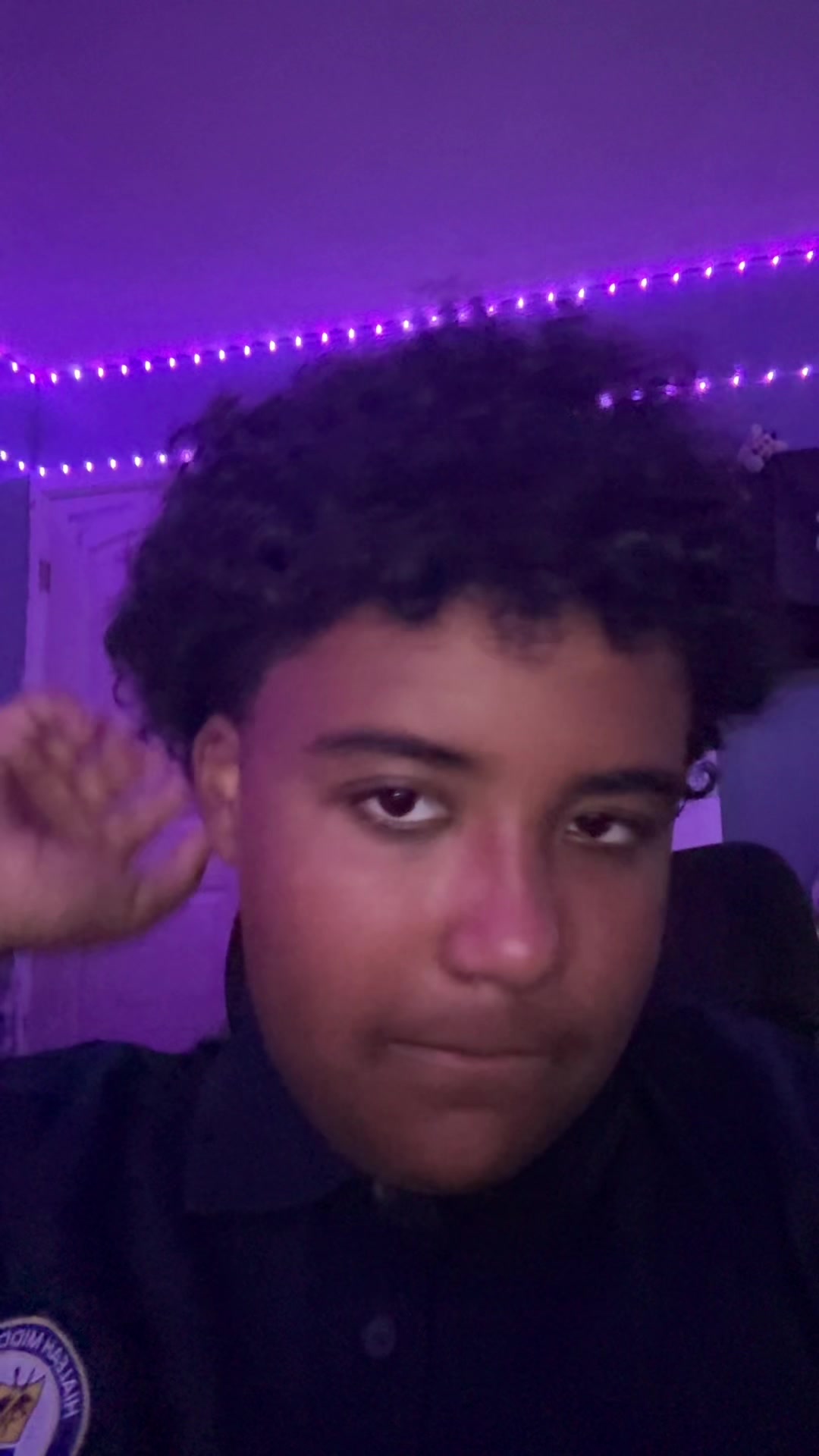 @👾