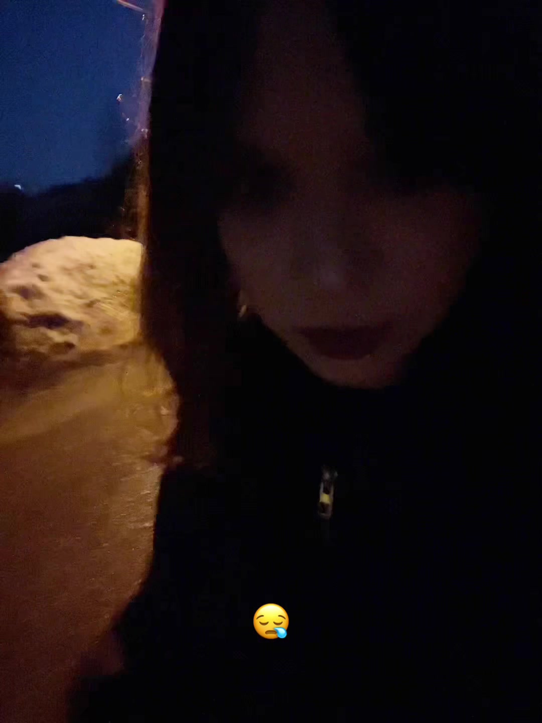 @🧟&zwj;♀️
