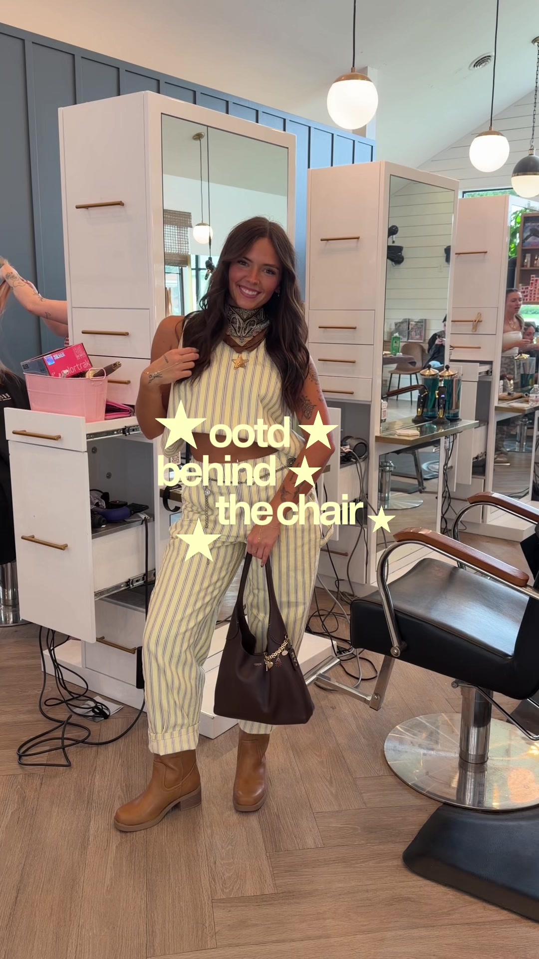 @Ry โ
| IN Hairstylist