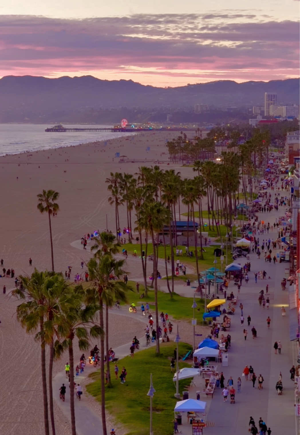 @Venice Beach Boardwalk