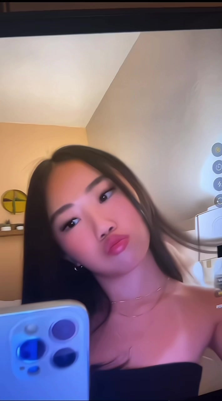 @￼