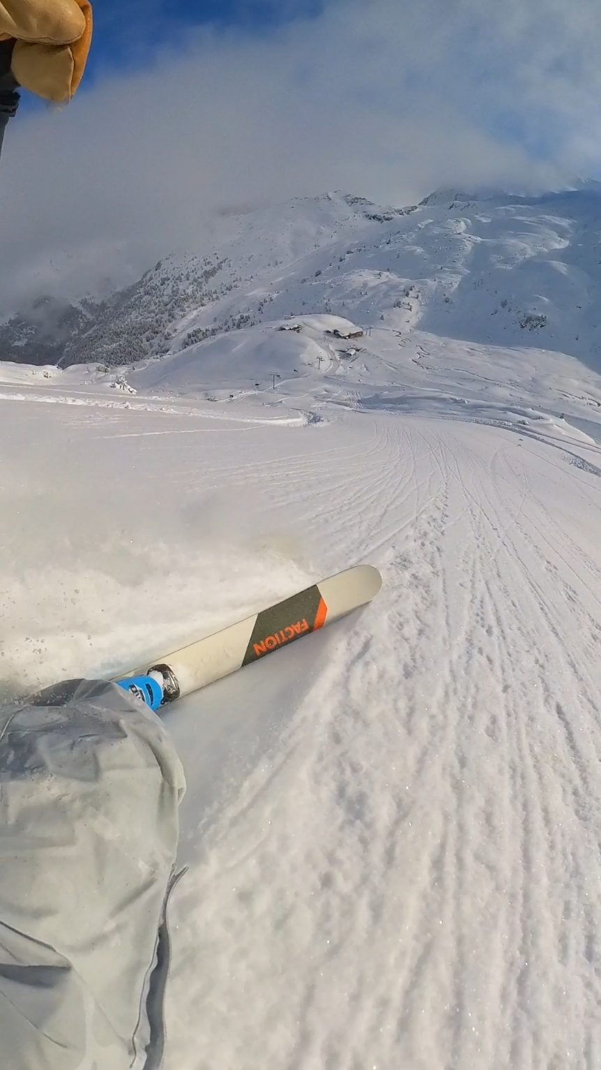 @cam_skis_pow